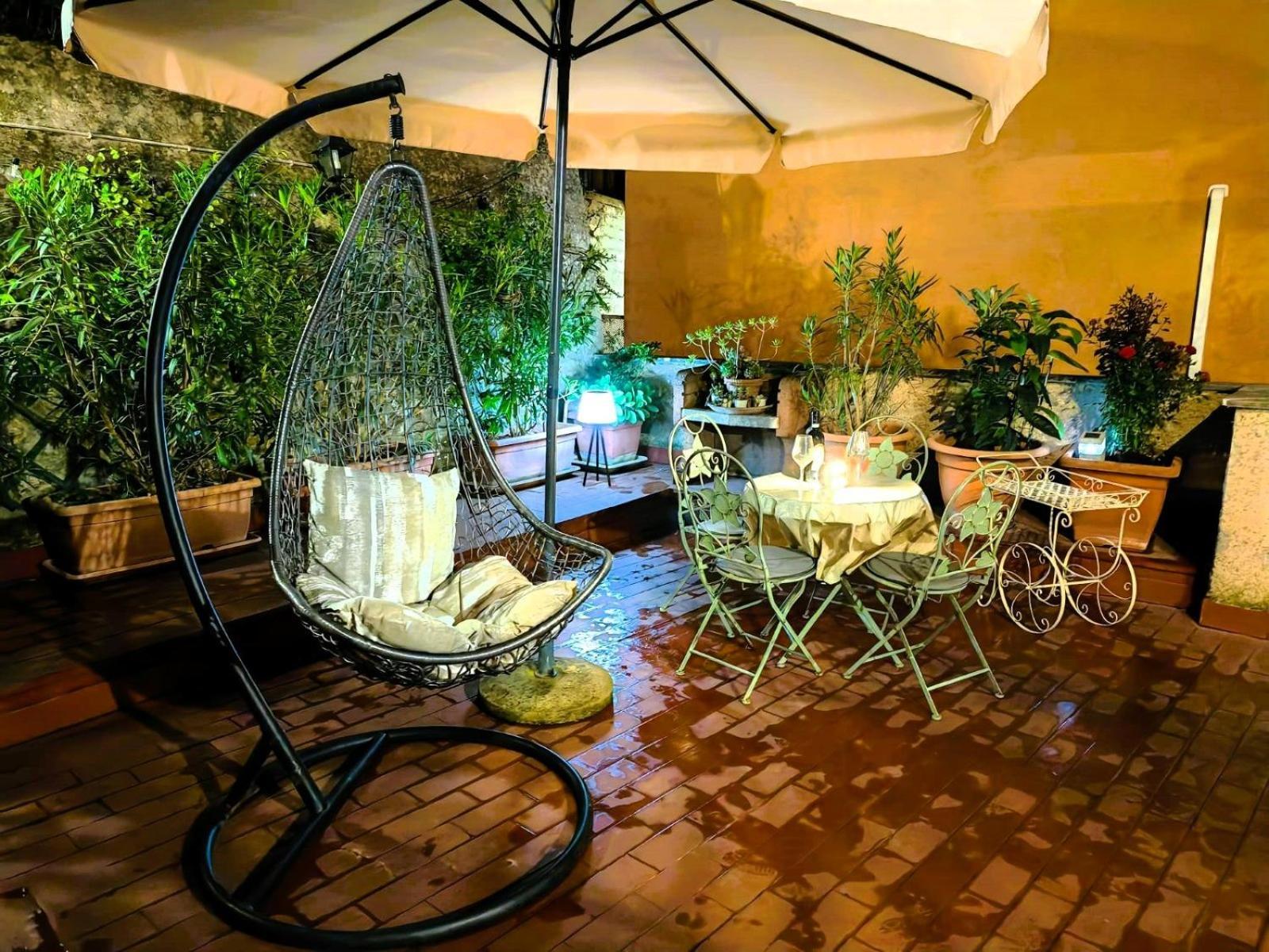 Vatican Heart Leone - Terrace Rom